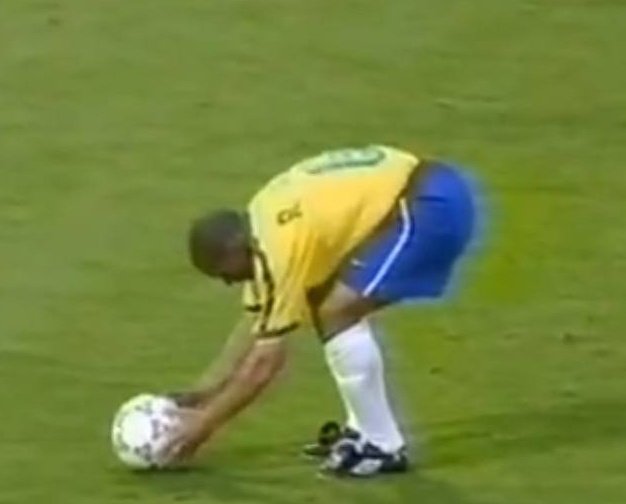 Mi sobrino: Cagon pateame un penal q soy el dibu
Yo: