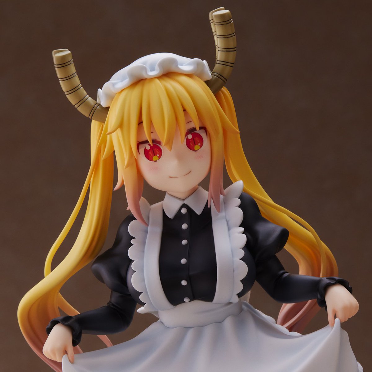 MDAPod's tweet photo. A Union Creative anunciou o lançamento de uma figure em escala 1/7 baseada em Tohru (Maid Clothes Ver.) de "Kobayashi-san Chi no Maid Dragon (Miss Kobayashi's Dragon Maid)" para Novembro/2023.

#erycka https://t.co/alSOl25SNd