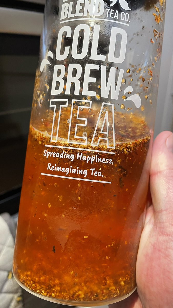 graeme_NoCode's tweet image. Trying something a little different on Burns night. Making a cold brew tea using Irn Bru and a smokey rooibos tea called “Whisktea” from @BirdandBlendTea and it is amazing!! #BurnsNight
