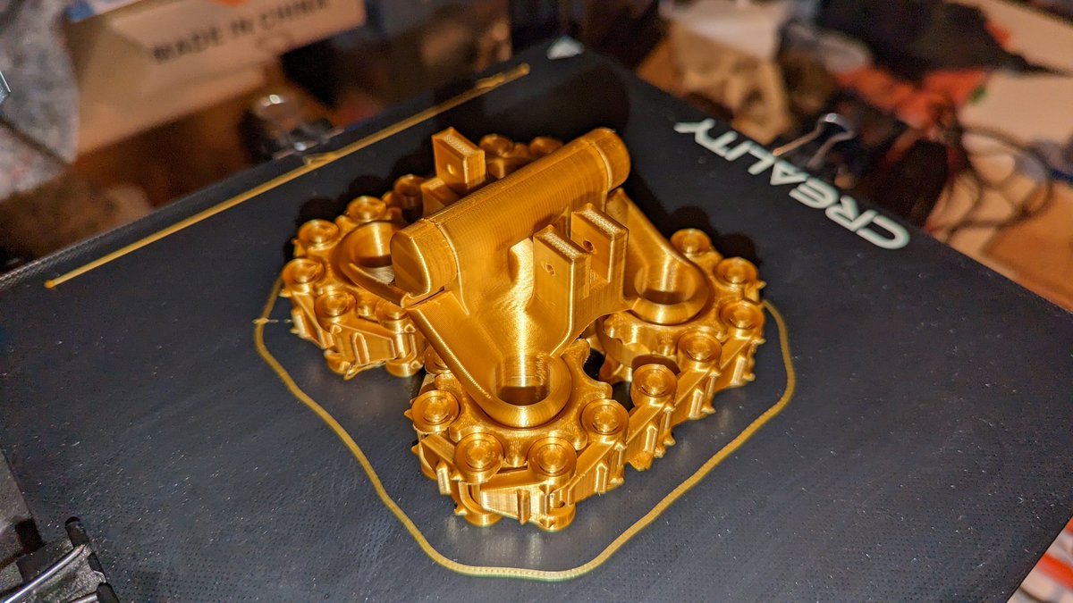 chboing's tweet photo. @3dHonza @Cults3D I love your little tank man and can't wait to put some servo and electronics in it. Made mine in gold :) https://t.co/e8xDJCyOz7
