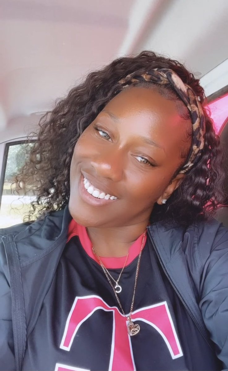 Just wanna give my girl a huge shoutout for working her butt off and being promoted to TAM! Well deserved Cori! 💗 #magenta #tmobile