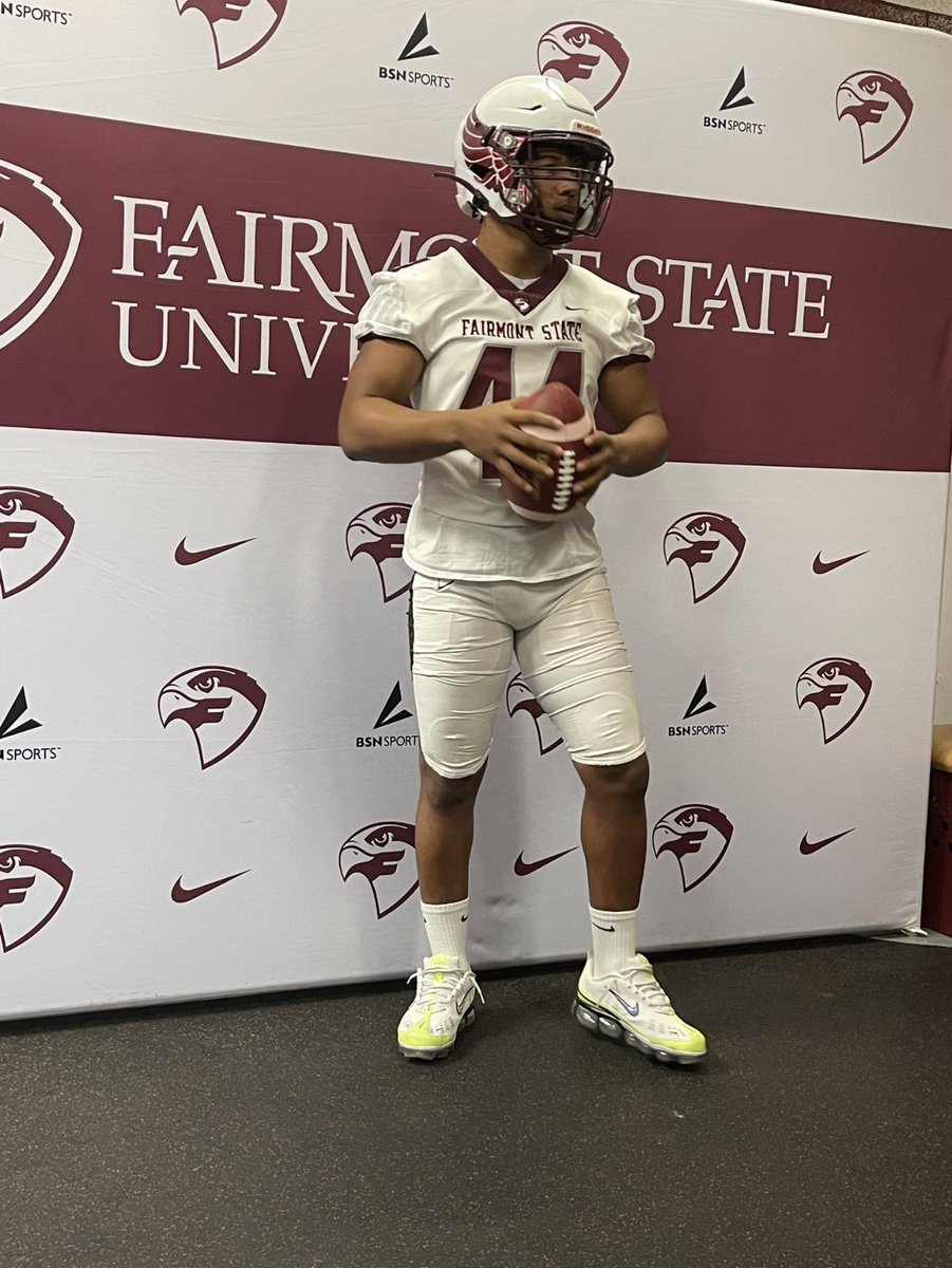 JulyianStreet's tweet photo. After a great conversation with @Coach_Lawless I’m glad to receive a PWO to fairmont state !! https://t.co/EtM1cN6Swm