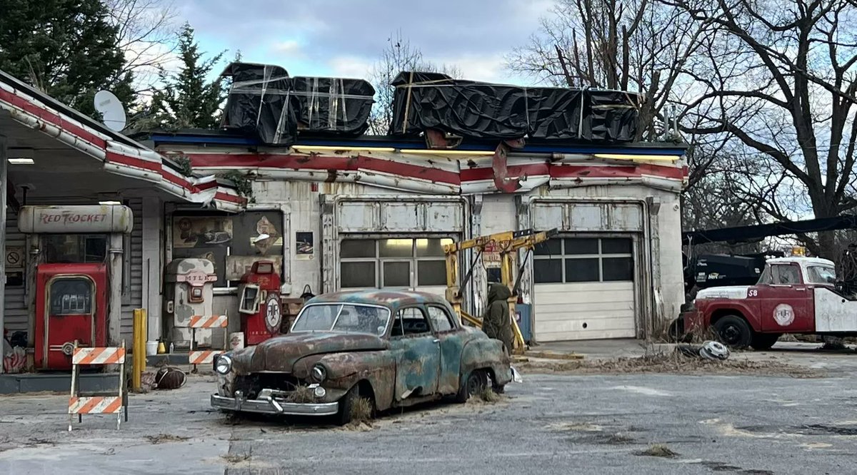 WanderingWaste1's tweet photo. If you haven't seen them yet, some more of the leaked photos from the @fallout TV show! Credit pc gamer and #capcast. I'm definitely getting more and more stoked! #fallout #fallouttvshow @Tunnelsnakefool https://t.co/NMaiQmsUYd