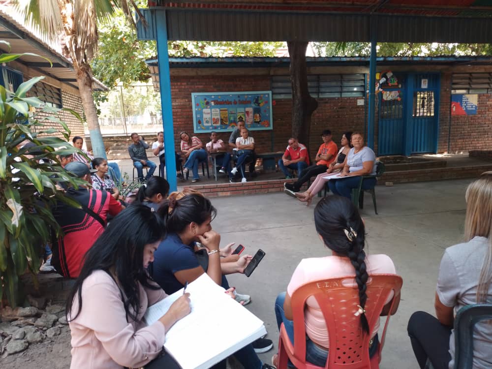 REUNIÓN GENERAL DE DOCENTES DE LA ESCUELA ESTADAL PROFESOR "MAXIMILIANO ZAMBRANO DUQUE". UREÑA, 25/01/2023. <a href="/YuniorClavijoM/">CARLOS Y. CLAVIJO M.</a> <a href="/apontejesus/">Jesús Adrián Aponte</a> <a href="/_LaAvanzadora/">Yelitze Santaella</a> <a href="/Berzabethg1/">Berzabethgandicaoficial</a> <a href="/FreddyBernal/">Freddy Bernal</a> <a href="/KaremDeBernal/">Karem Durán de Bernal</a> <a href="/NicolasMaduro/">Nicolás Maduro</a> <a href="/dcabellor/">Diosdado Cabello R</a> <a href="/AndersonORomero/">Anderson O Romero G</a> <a href="/carrilloalcald1/">Jhon Carrillo</a> <a href="/VTVcanal8/">VTV CANAL 8</a> <a href="/NellyverLugo/">Nellyver Lugo</a>