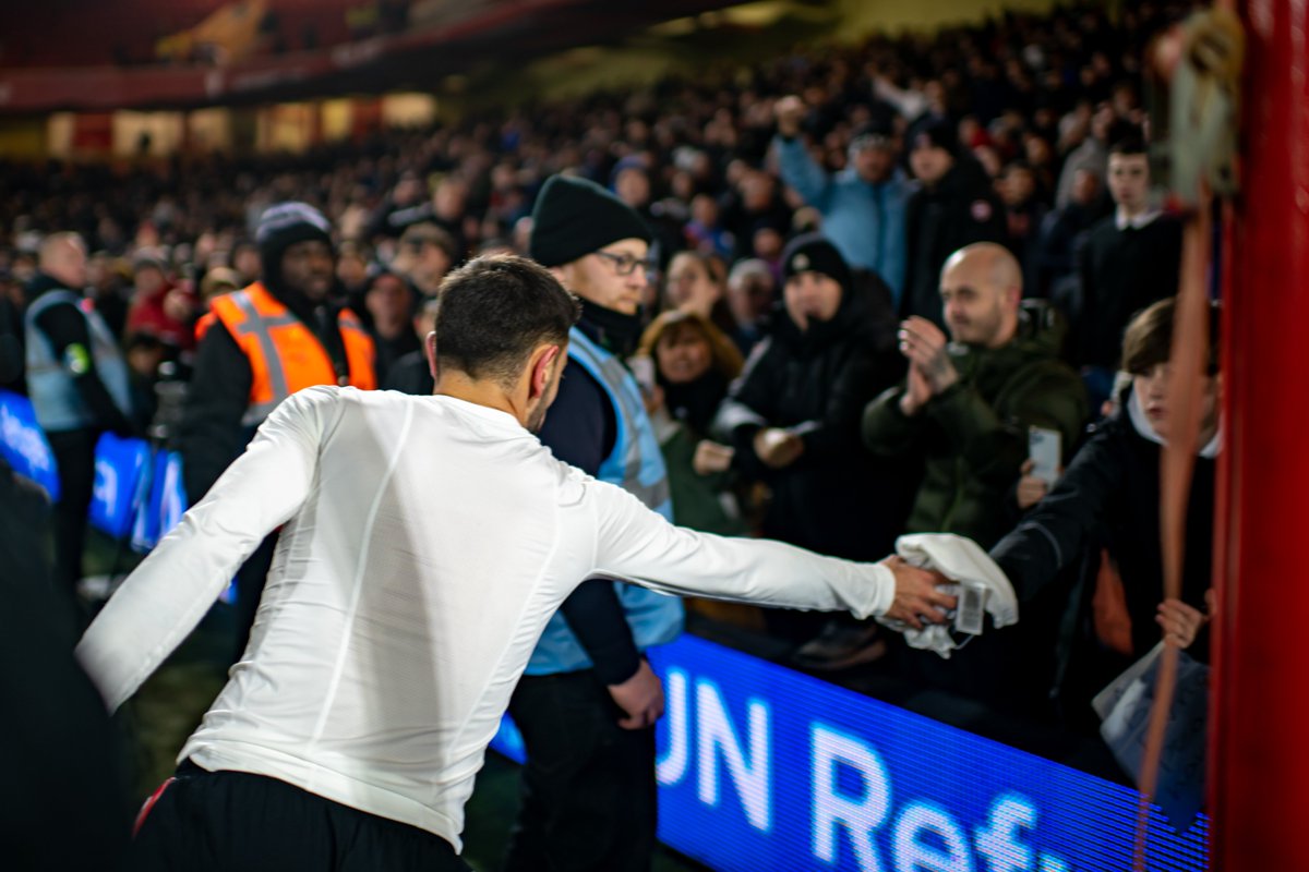 ManUtd's tweet image. Some souvenir 🤩

#MUFC || #CarabaoCup