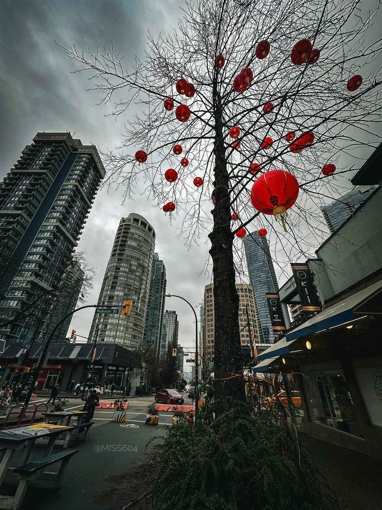 Vancouver Shopping: Parking #onRobson - Robson Street Business