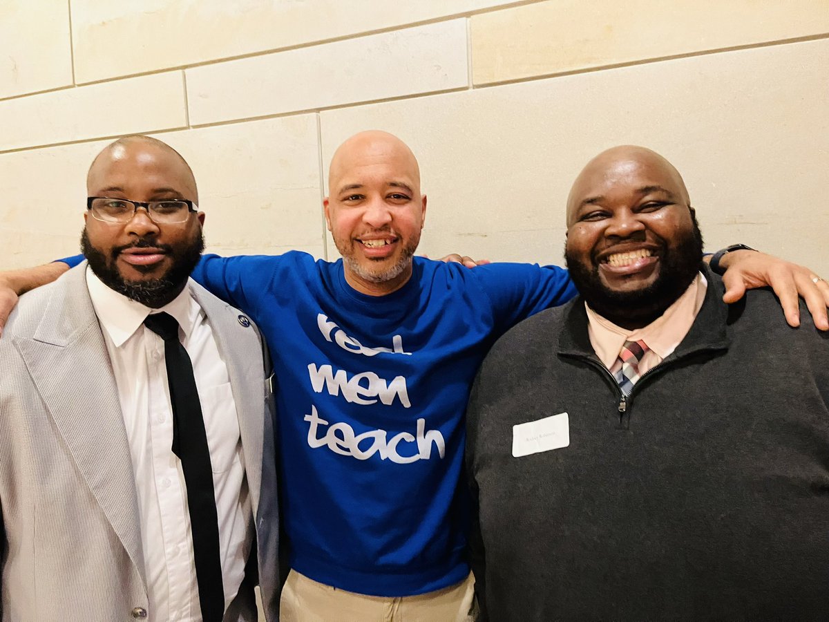 Teachers are the real Rockstars! ⚡️⚡️

Glad to connect with both the 2019 and 2021 Teachers of the Year from Virginia! 🥇🥇

Anthony Swann and Rodney Robinson (2019 National Teacher of the Year) are prime examples that Real Men Teach! 🖤 @2021VATOTY @RodRobinsonRVA @teachersalary