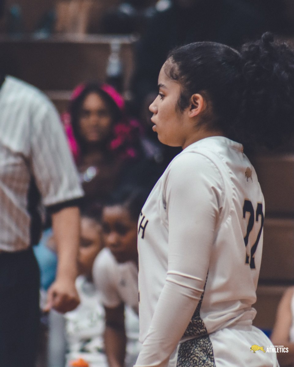 E.E. Smith Athletics 🐂 Girls Varsity.
Victory 🏆  |  Smith vs. Overhills

#blue #gold #eesmith #smithathletics #victory #basketball #highschool #ccs