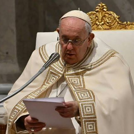 AboboraVerso's tweet photo. 🚨MUNDO: Papa Francisco afirma que CRIATIVO NO SURVIVAL não é crime, mas é pecado.

#Minecraft #Memes https://t.co/WnfItj9raq