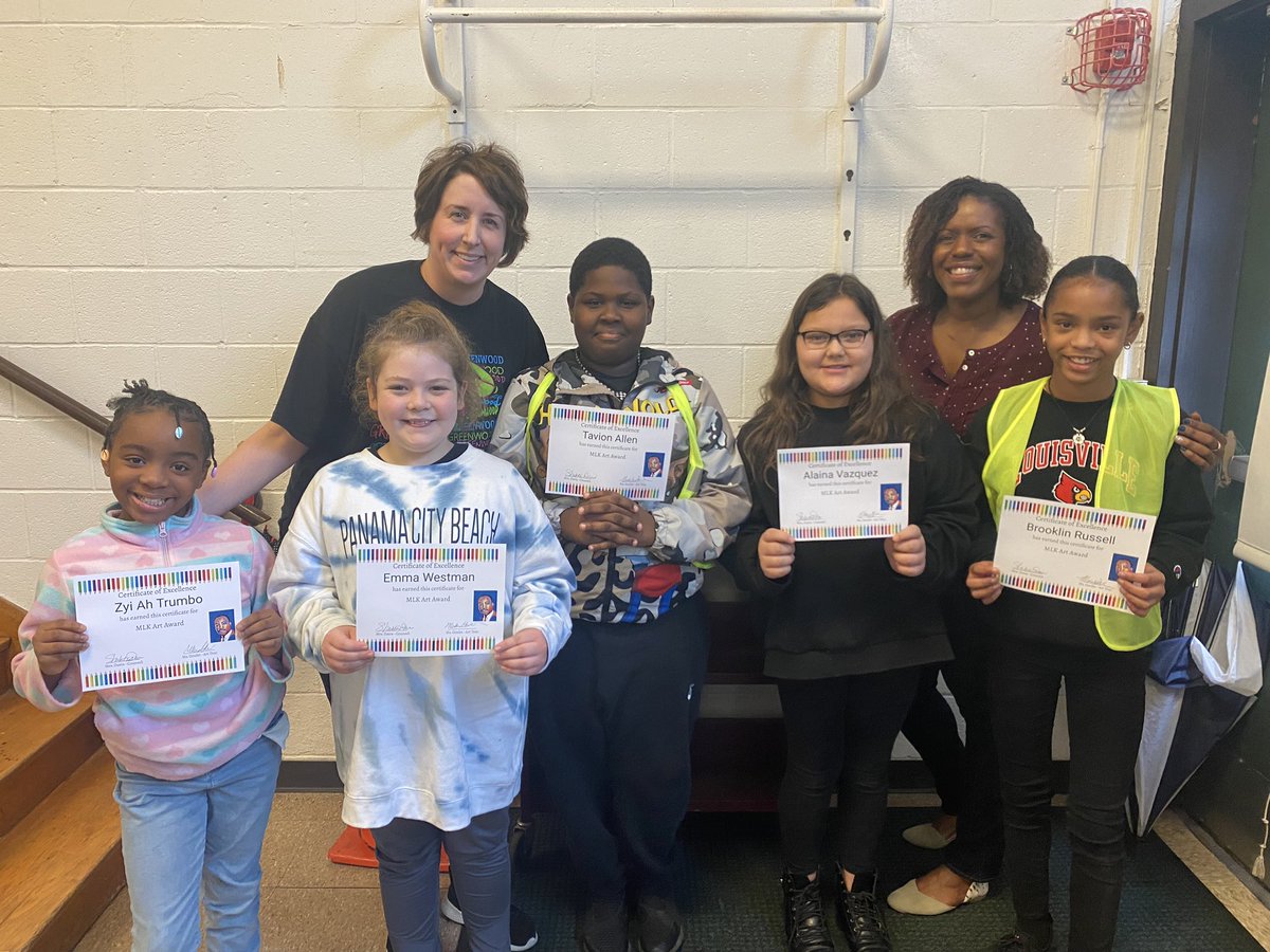 GreenwoodPrin's tweet photo. We had a great Gator Gathering at Greenwood today! Our student ambassadors talked about hallway expectations and positive character traits, and we celebrated some pretty exceptional kiddos! #keepinitREAL #zone1derful 
@GreenwoodElemen @JCPSAsstSuptES https://t.co/dpLZ73eY6W