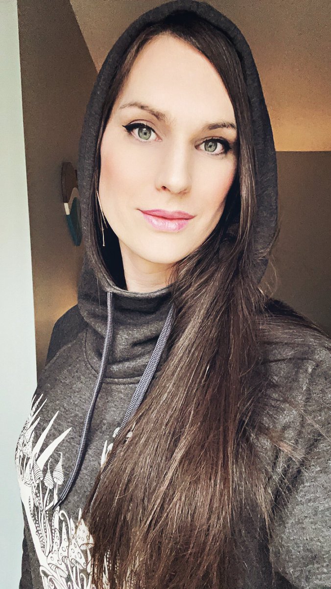 ariafaithjones's tweet photo. Comfy day today 💕😌💕 https://t.co/VXiuhT9N8I