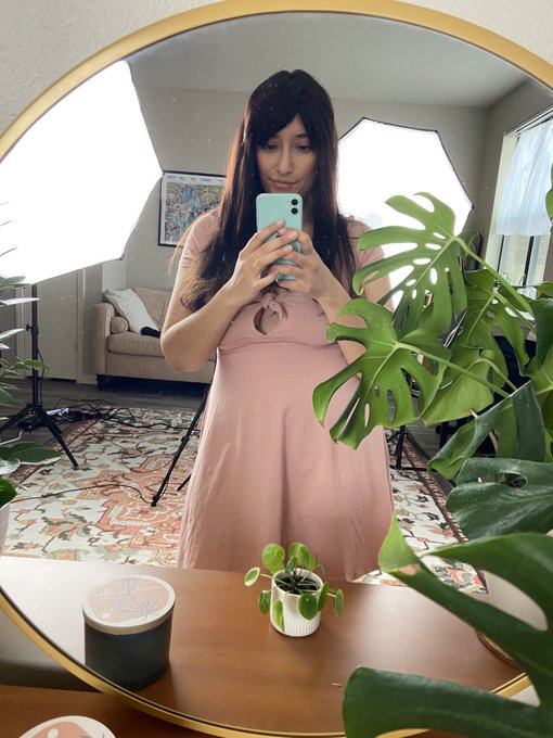 Happy film day baybeeee I&rsquo;m back from my long break :) missed y&rsquo;all https://t.co/Bybo1iHP4R