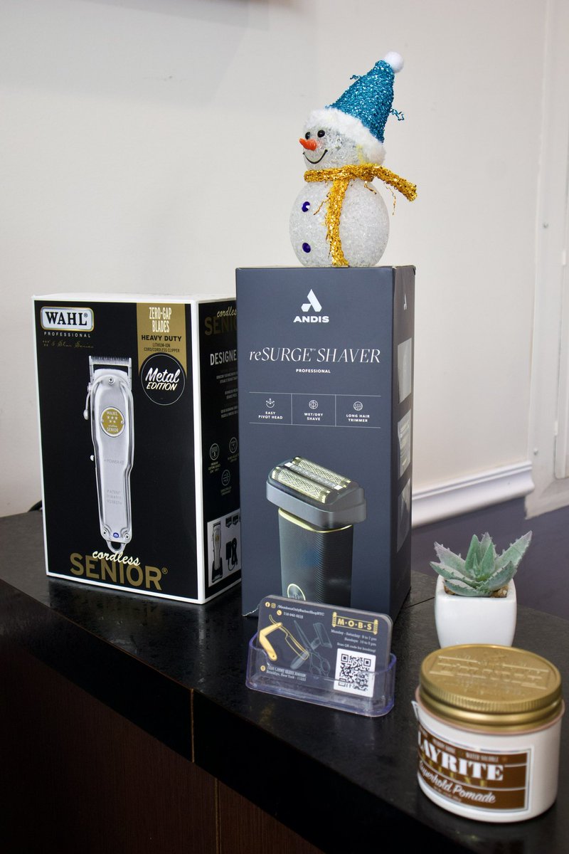 mobsnyc's tweet photo. Essential quality grooming products in the game for Barbers &amp; yourself ☑️
#Andis #wahl #layrite #NYCBarbershop #mensgroomingproducts https://t.co/2qINb8924R