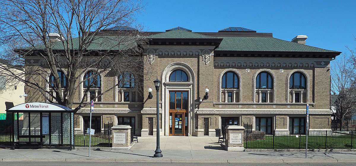 in dykes to watch out for by alison bechdel the character mo works at the franklin library in minneapolis