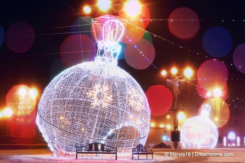 Dreamstime's tweet photo. Congratulations to all the winners and finalists of our latest Holiday Decorum #photographyassignment! 🎉 Check out the best photos submitted and stay tuned for our next contest!
https://t.co/tt0eX9n3Mp
#photocontest #contestwinners #ai https://t.co/JaDwL8IDLU