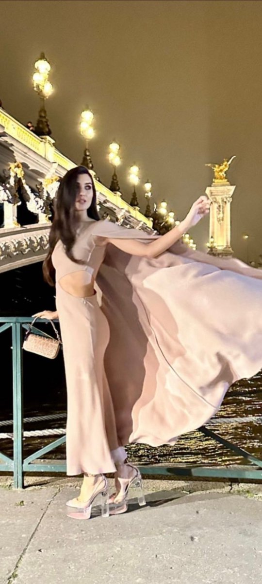 #TubaBüyüküstün  #ValentinoHauteCouture  When a dress turns you into a masterpiece