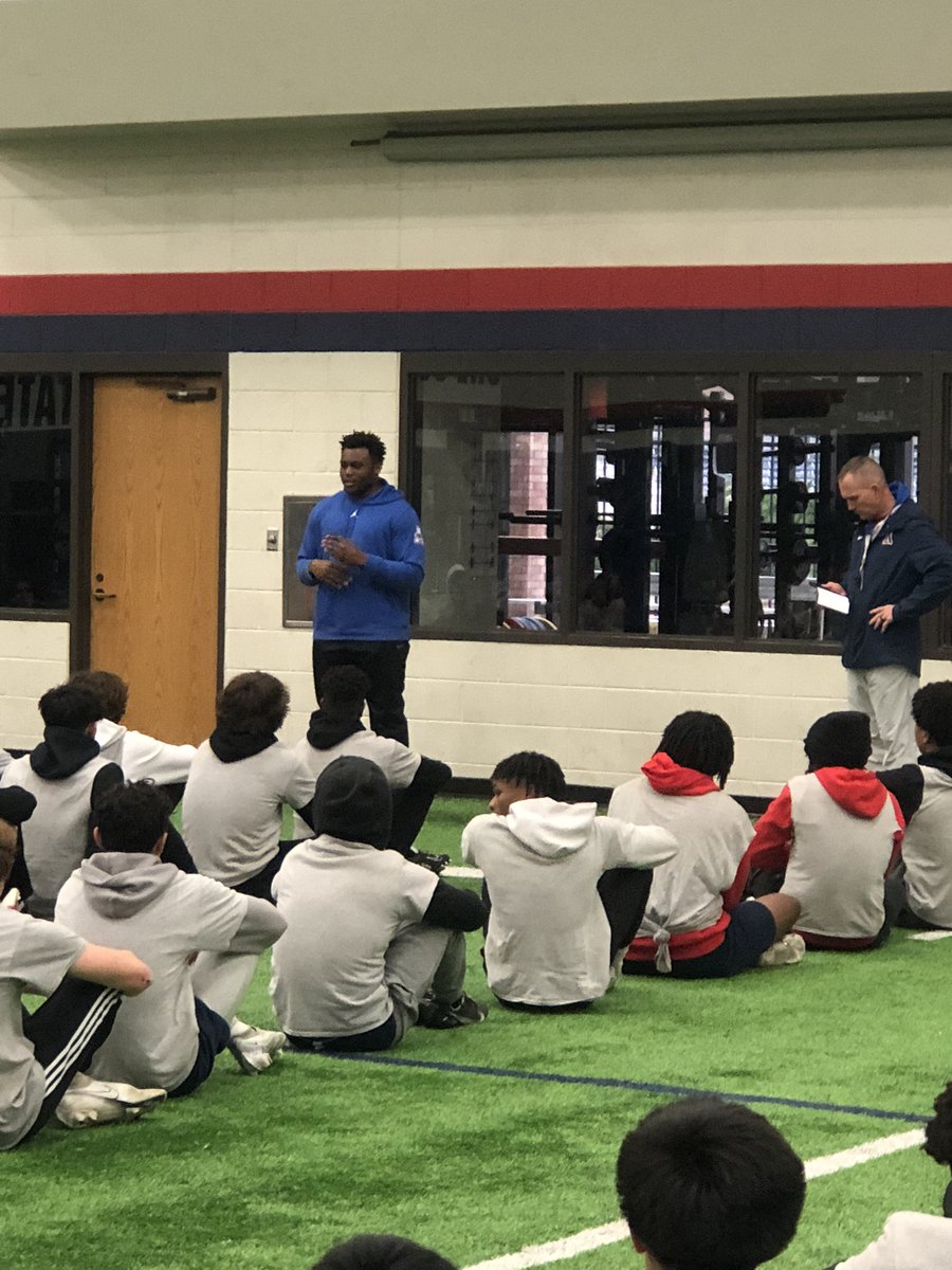 alleneaglesfb's tweet image. 🚨Varsity Locker room Competition🚨

Players will begin to earn their way into the varsity locker room. We start off with the 1 minute team talk. 

Tank Marsh vs. Logan Rohlfs 

 #BTB | #WeWillWin