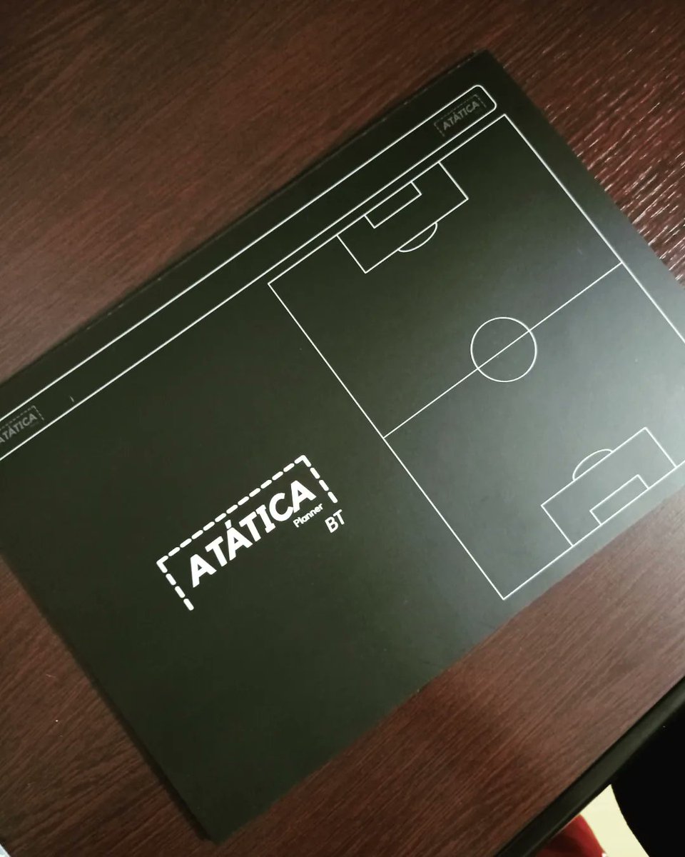 AtaticaPlanner's tweet photo. Na atualização da nossa Planner BT-A4 V2 agora o verso das folhas vem com linhas para não deixar nada para trás 📓🖋️⚽
#EvoluindoOSeuJogo
.
Pedidos pelo nosso site(link na bio) ou whatsapp.
.
💳Aceitamos Cartão, Pix ou transferência;
.
#AtaticaPlanner #futebolfeminino #futebol https://t.co/msAVj2Bd5N