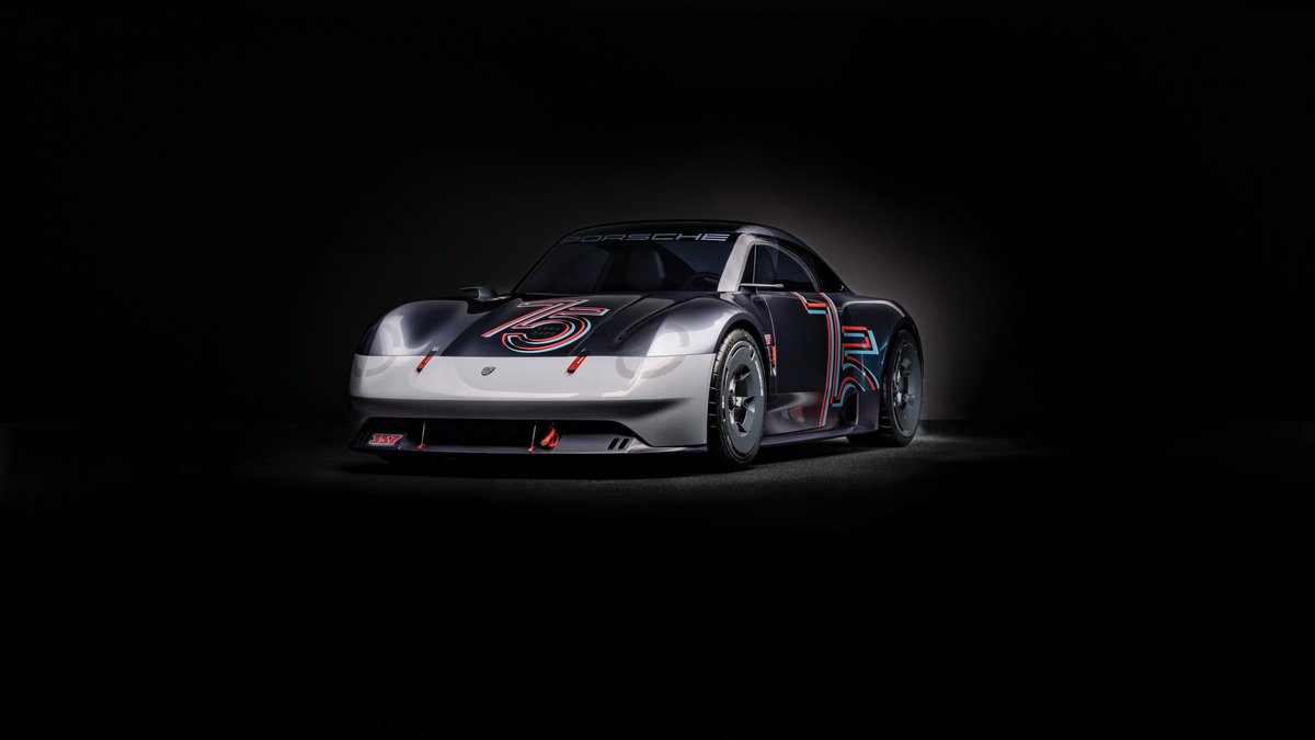 PorscheBeirut's tweet photo. Porsche is now embarking on its anniversary year with the Porsche Vision 357 and a reference to the Porsche 356 – the dream of Ferry Porsche of a sports car. As an homage to this, the design study brings the monolithic form into the present day.
#Vision357 https://t.co/m1LpddpNzs