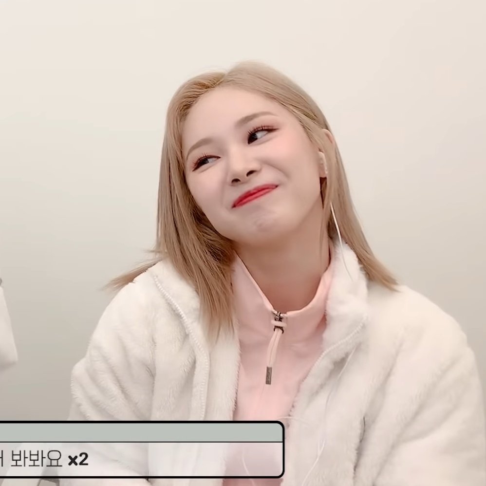 Mia Updates tweet media