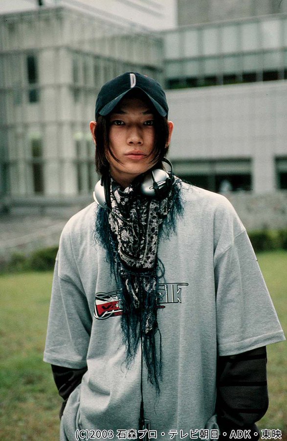 タイムセール 綾野剛 仮面ライダー555 ファイズ チェンジング