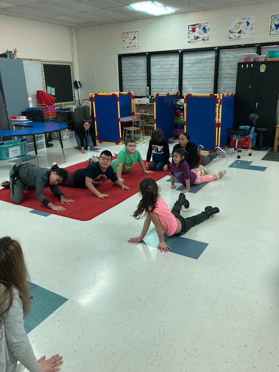 Christinia Hirsch tweet media