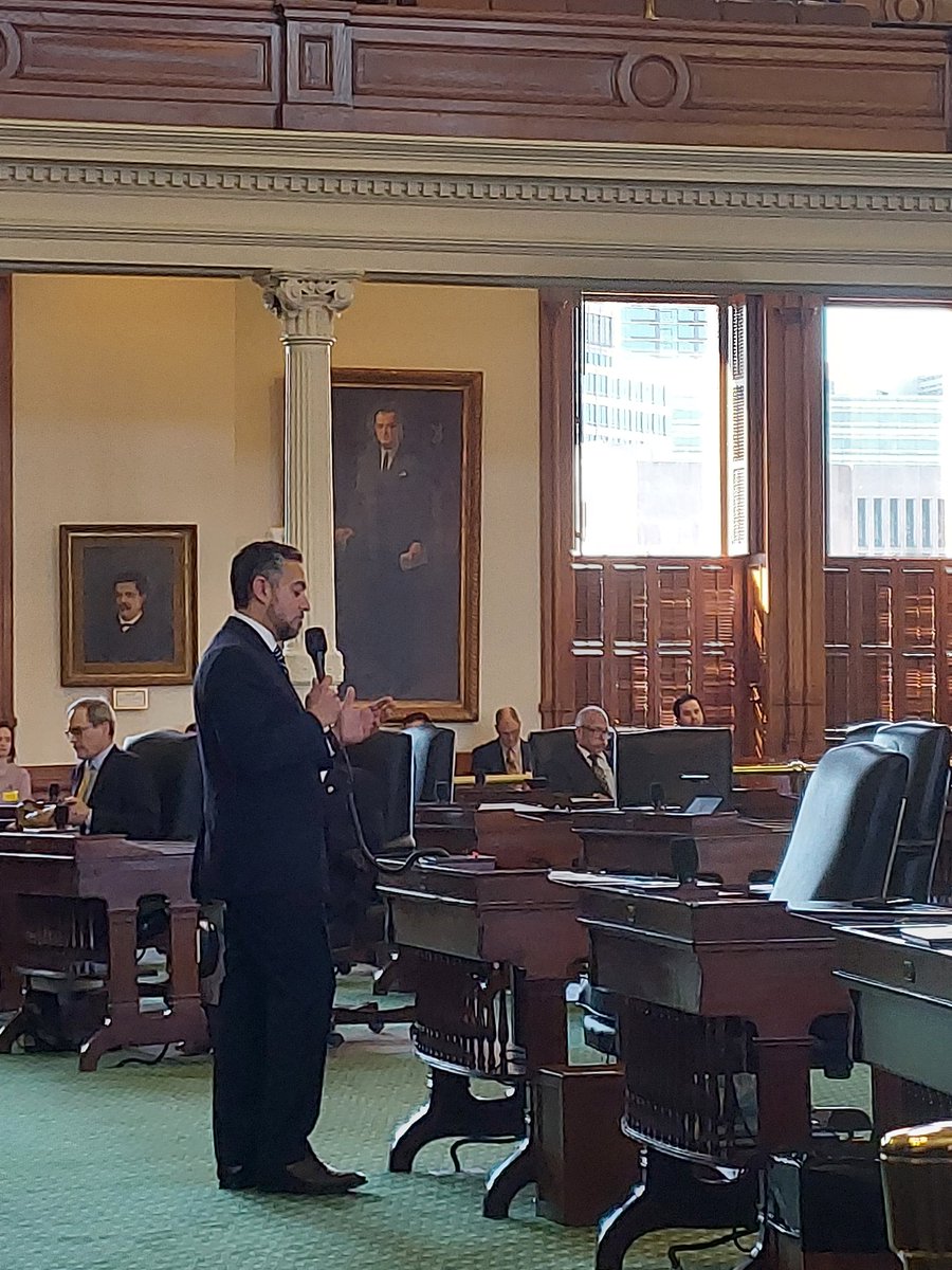 CesarJBlanco's tweet photo. Today, I had the pleasure of recognizing @ElPasoChildrens &amp; @ChildHospAssnTX Chair, Cindy Stout on the Senate Floor. Since opening, El Paso Children's Hospital has played a critical role in delivering pediatric care to thousands of children in #ElPaso. TY for all you do! #txlege https://t.co/jcrMOxwGCc