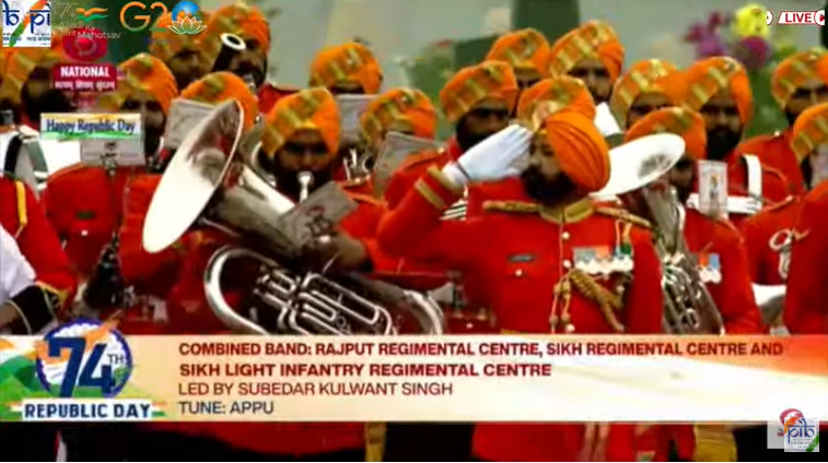 htTweets's tweet photo. #RepublicDay2023 | A total of six marching #contingents of the Army, including The Mechanised Infantry Regiment, The #PunjabRegiment, The #MarathaLightInfantry Regiment, The #DograRegiment, The #BiharRegiment and The #GorkhaBrigade march past the saluting dais https://t.co/Kxuyg3CS3Q