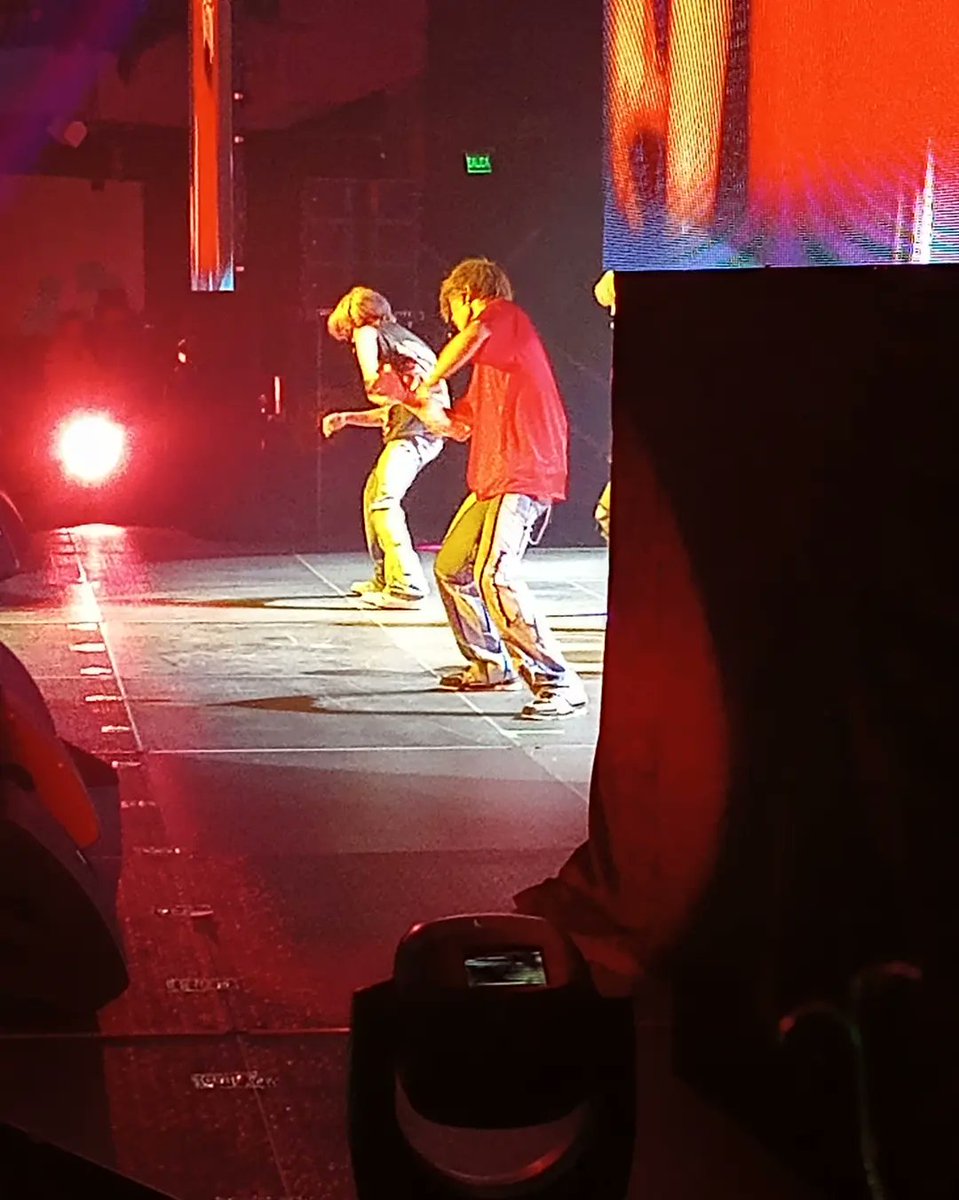 JohnnyNCTCol's tweet photo. |PRE|
Johnny en #NCT127inBogota parte 2.
#JOHNNY #์๋ #NCT127 #NCT #JOhnFam #JohnSeo #์์ #์ํธ #SeoYoungHo #Kpop
--
5โต5 https://t.co/r2FjTDqw68
