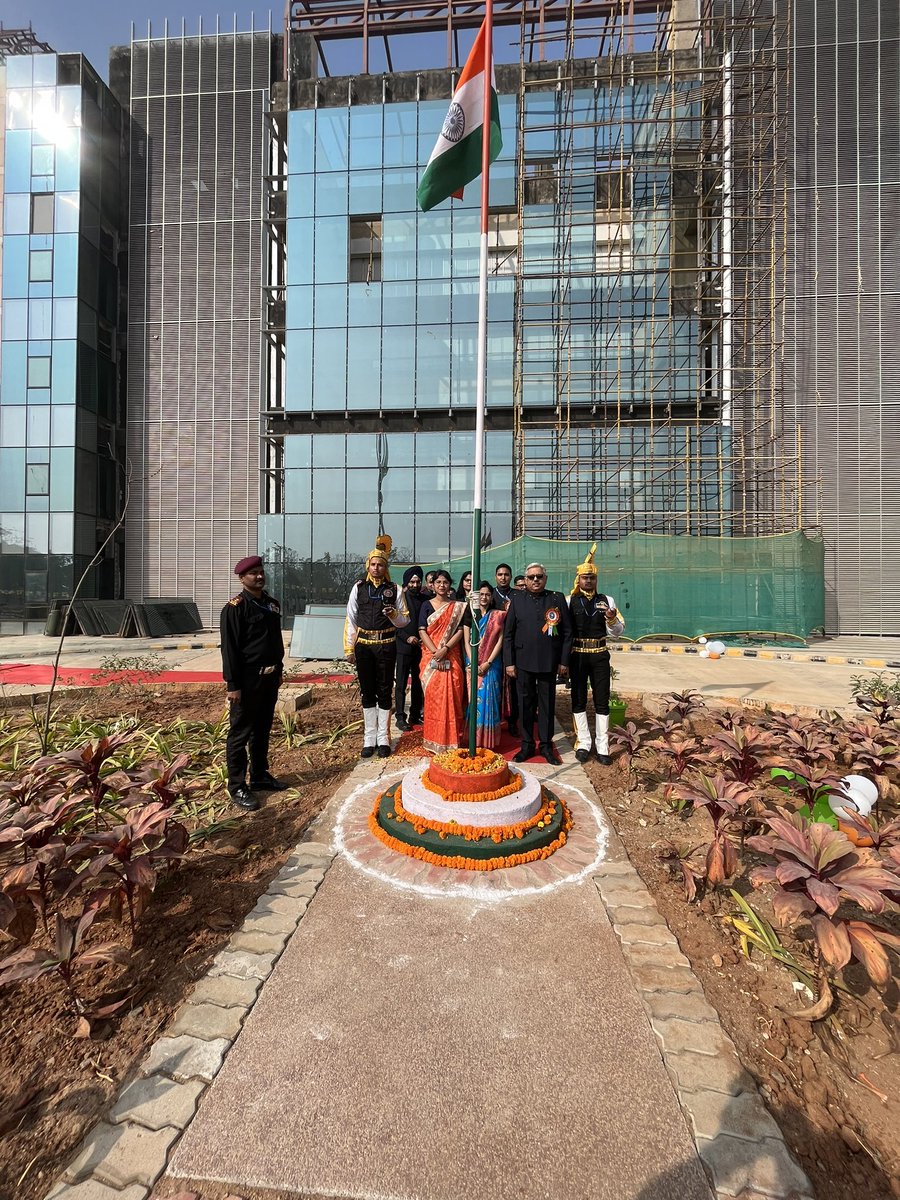 deoghar_aiims's tweet photo. #AIIMSDeoghar 

#74thRepublicDay celebrations 🇮🇳 

@drsaurabh68 
@narendramodi 
@MoHFW_INDIA 
@mansukhmandviya 
@NarendraKArora https://t.co/jslxG9sV5y
