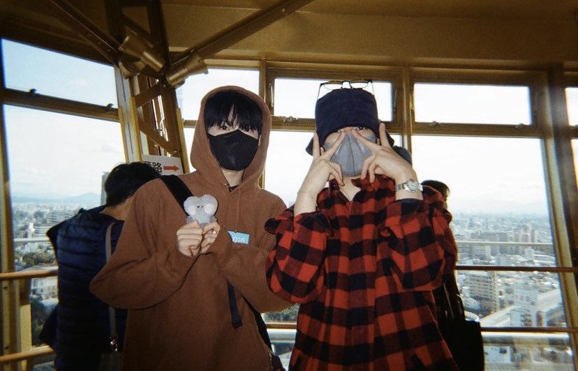 FnX2zihaUAESFqa?format=jpg&name=900x900