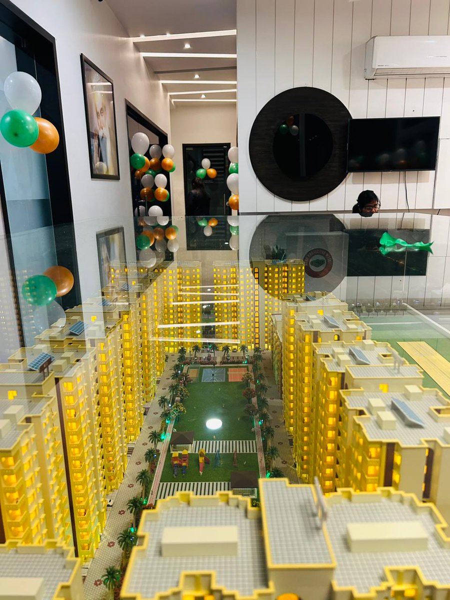 eastern_park's tweet photo. 𝐓𝐞𝐚𝐦 𝐓𝐡𝐞 𝐄𝐚𝐬𝐭𝐞𝐫𝐧 𝐏𝐚𝐫𝐤 𝐖𝐢𝐬𝐡𝐢𝐧𝐠 𝐲𝐨𝐮 𝐚 𝐰𝐨𝐧𝐝𝐞𝐫𝐟𝐮𝐥 𝐇𝐚𝐩𝐩𝐲 𝐑𝐞𝐩𝐮𝐛𝐥𝐢𝐜 𝐃𝐚𝐲 𝟐𝟎𝟐𝟑. 𝐋𝐞𝐭 𝐮𝐬 𝐦𝐚𝐤𝐞 𝐨𝐮𝐫 𝐜𝐨𝐮𝐧𝐭𝐫𝐲 𝐩𝐫𝐨𝐮𝐝 𝐰𝐢𝐭𝐡 𝐨𝐮𝐫 𝐠𝐨𝐨𝐝 𝐝𝐞𝐞𝐝𝐬.

The Eastern Park Team celebrates Republic day 2023!! https://t.co/QsaLEgM51E
