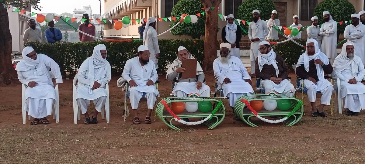 naumaan_azam's tweet photo. 74th #RepublicDay2023 Day Celebration 🇮🇳
26 January 2023
Tricolour Unfurled by Ameer e Shariyat Karnataka
Hazrat Sagheer Ahmed Khan Saheb Db. https://t.co/PKJKFhofef