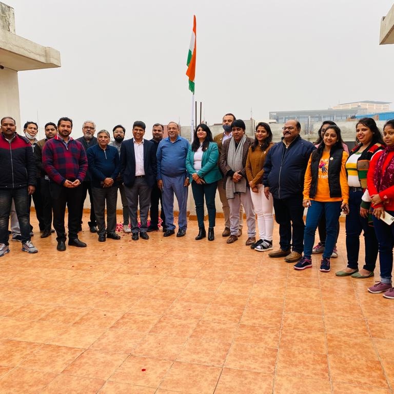 SystemsBips's tweet image. Let us celebrate and honor the Constituion of India, which gives our rights and freedom as a sovereign nation. Let us also remember the sacrifices of those who fough for India&apos;s independence and continue to work towards building a strong nation Jai Hind ..
#republicday23 #Indian