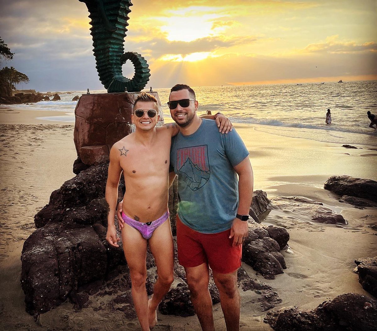 fabiancastepps's tweet photo. Fun times in PV! https://t.co/ER69UL5C6g
