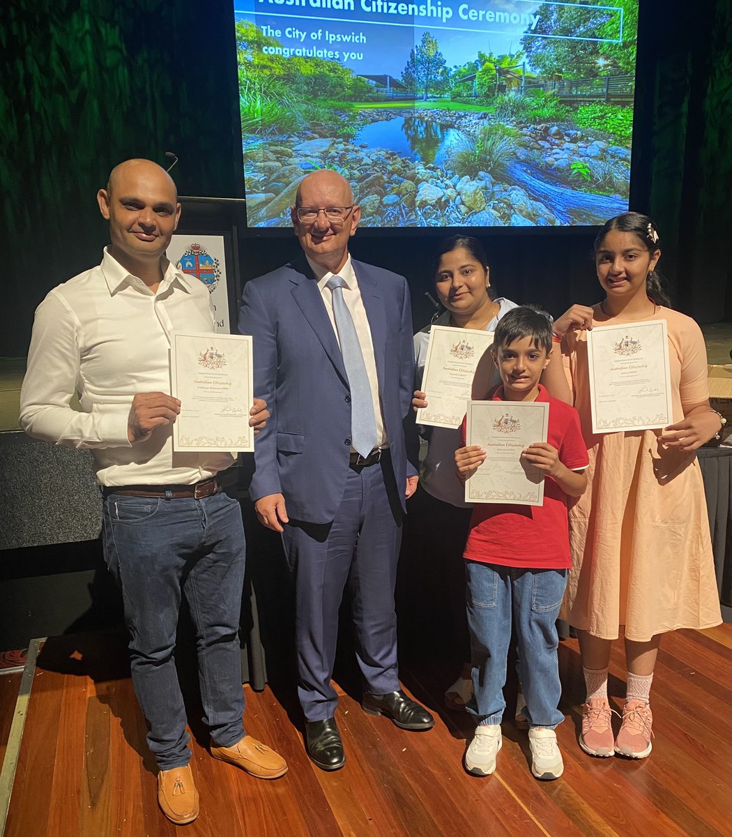 ShayneNeumannMP's tweet image. Congrats to the 129 new Aust citizens from 36 nations who’ve made the Ipswich region home. 

@IpswichCouncil Div 2 Councillor Paul Tully celebrates multiculturalism on his tie #citizenshipceremony.