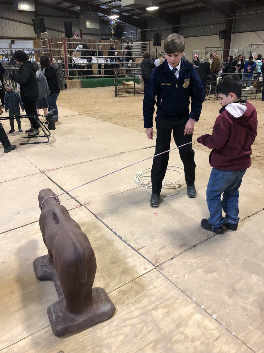 Garrett_TES's tweet photo. Tomball Elementary had so much fun at our Annual FFA Rodeo -We started off with fishing for prizes and roping steers!  
@TomballISD, @TStudentSupport, @gibby1112, @nannewt, @TISDTES https://t.co/quA85pDvjx