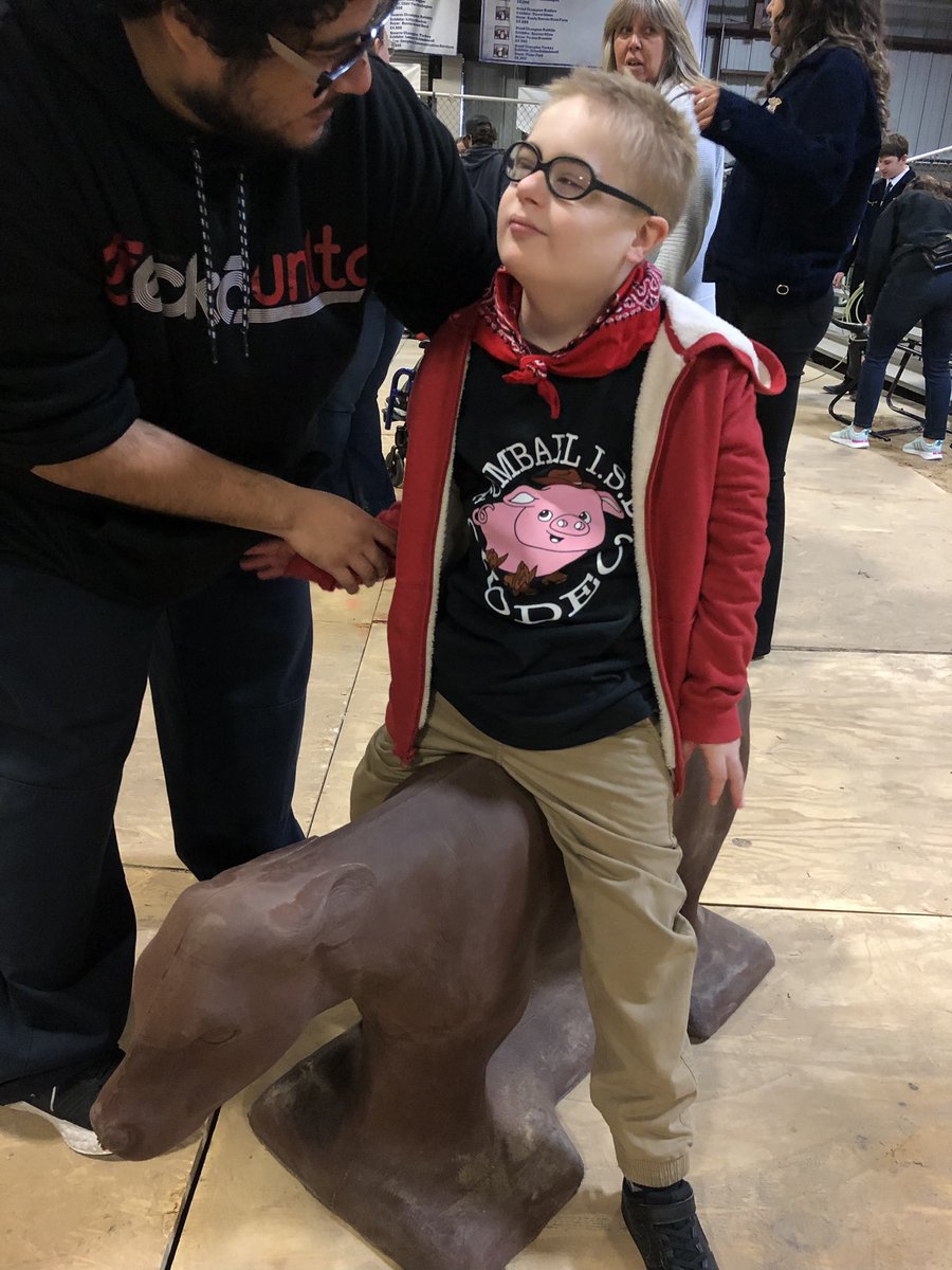 Garrett_TES's tweet photo. Tomball Elementary had so much fun at our Annual FFA Rodeo -We started off with fishing for prizes and roping steers!  
@TomballISD, @TStudentSupport, @gibby1112, @nannewt, @TISDTES https://t.co/quA85pDvjx