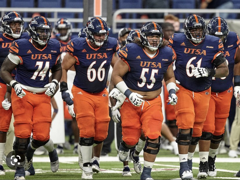 #AGTG I’m truly Blessed to receive my first D1 Offer from University of Texas at San Antonio !! 🔵🟠@KurtTraylor @CoachTraylor @UTSAFTBL @CoachJAlvarez @Coach_MasonHite @MarshallMavFB @Coach_J81 @COACHHAMMOCK