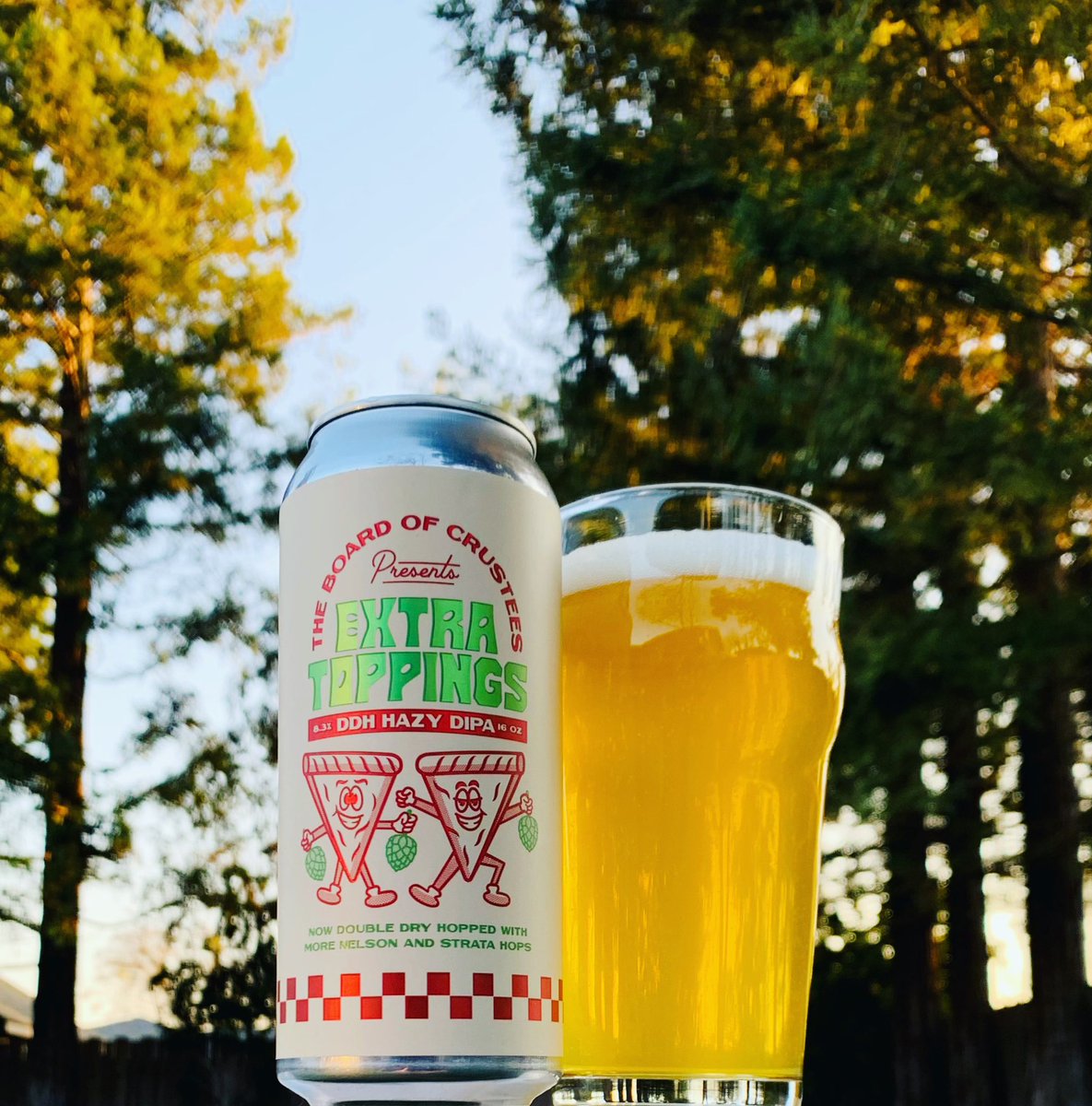 _CraftBeer's tweet photo. This weather is finally tolerable… the suns out & it’s time for backyard drinkin’ Getting into this @slicebeer #ExtraToppings #DDH Hazy IPA! Cheers! 🍻 https://t.co/Md69g0bF5D