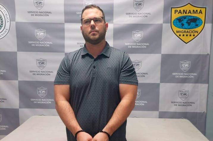 valjuanca's tweet photo. El cartel de Medellín se disolvió en el año 1993 y sale este doble hijueputa John Poulos a decir que el cartel de Medellín está detrás del homicidio de Valentina Trespalacios , a lo bien a ese man deberían es acostarlo . https://t.co/VUEeT6ZycF