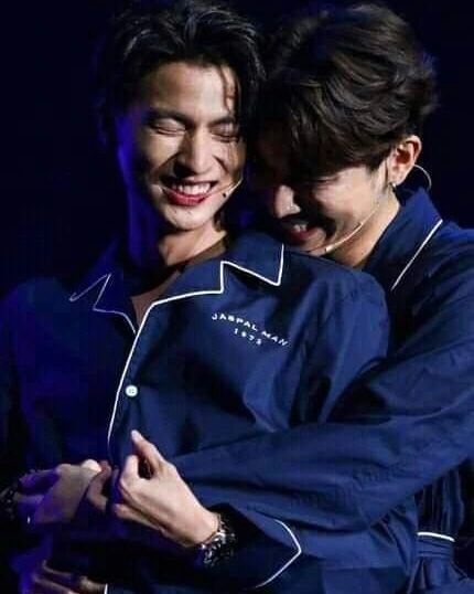 Sherryz14440434's tweet photo. เธอเป็นคนแรกที่ทำให้ฉันใจเต้นแรงอย่างนี้☀️❤️🌻♾️🌈
Happy 4th Anniversary 🎊❤️
@MSuppasit
@gulfkanawut
#MewGulf4everDay
#MewSuppasit 
#GulfKanawut 
#WaanjaiMewGulf https://t.co/wX5bRSPHGZ