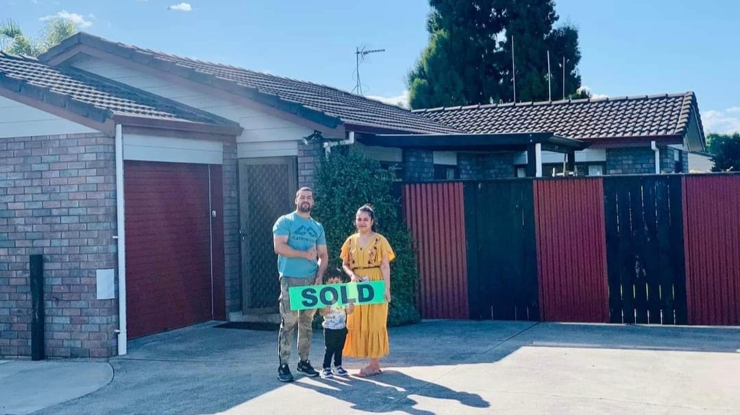 A huge congratulations to first home buyers Heena and Ramit, who started 2023 with a bang by moving into their very own home with the help of the SBS FirstHome Combo!

Check out our First Home Buyer’s Hub at sbsbank.co.nz/first-home. #bankwithheart #firsthome #firsthomecombo