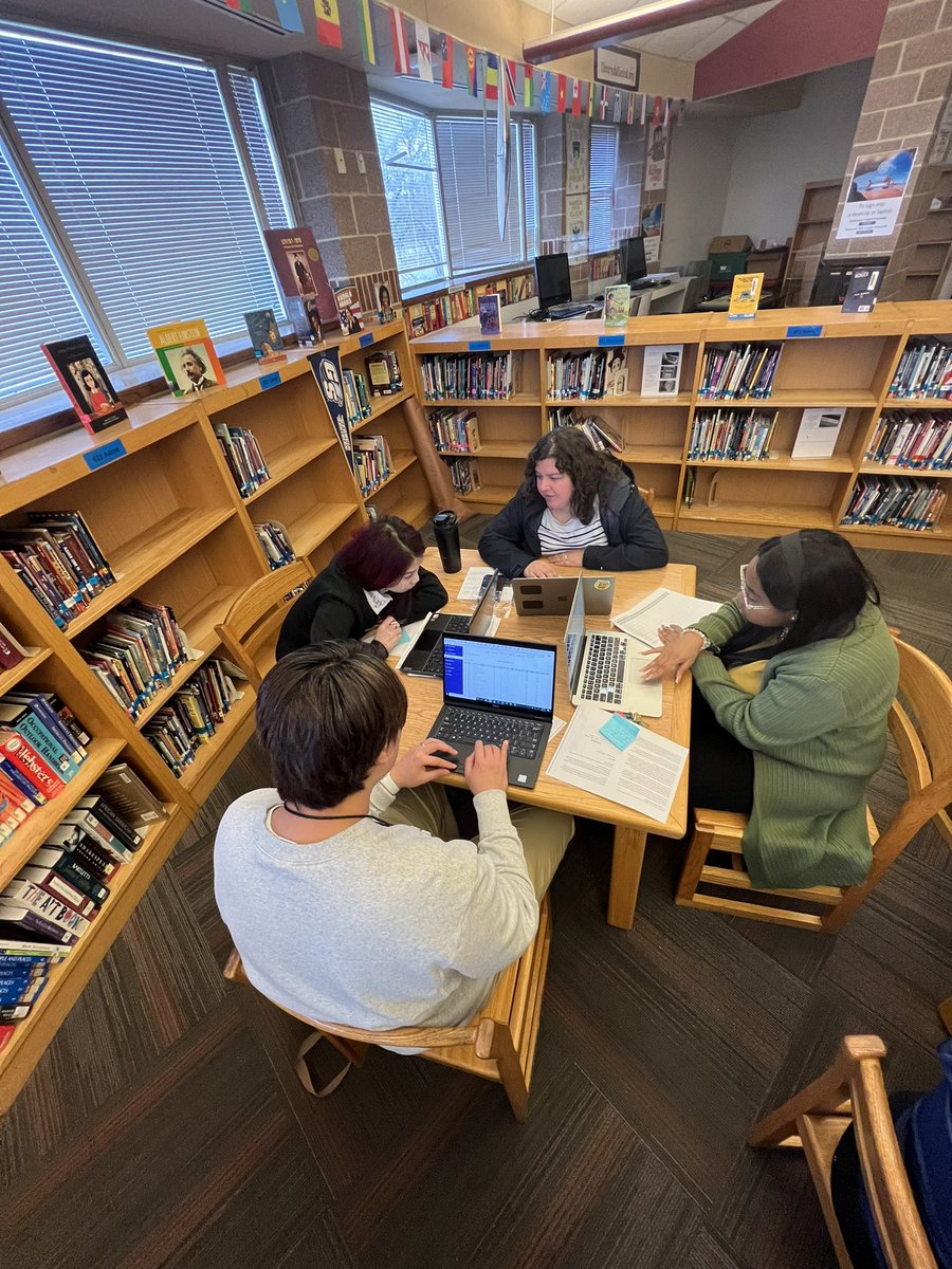 Raul Quintanilla Sr. Middle School STEAM Academy tweet media