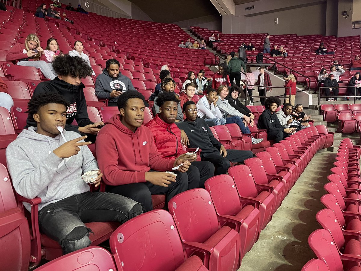 Deshler Basketball On Twitter A Little Bob Baumhower s Wings Before deshler-basketball-on-twitter-a-little-bob-baumhower-s-wings-before