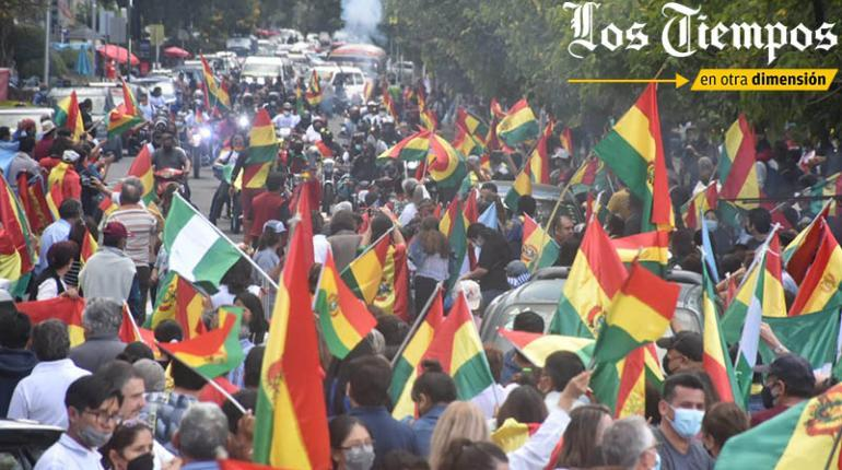 LosTiemposBol's tweet photo. Cabildo en Cochabamba pide liberación de presos políticos e impulsar revocatorio contra Arce.
https://t.co/cGo3tSC0UK https://t.co/hES26OiomQ