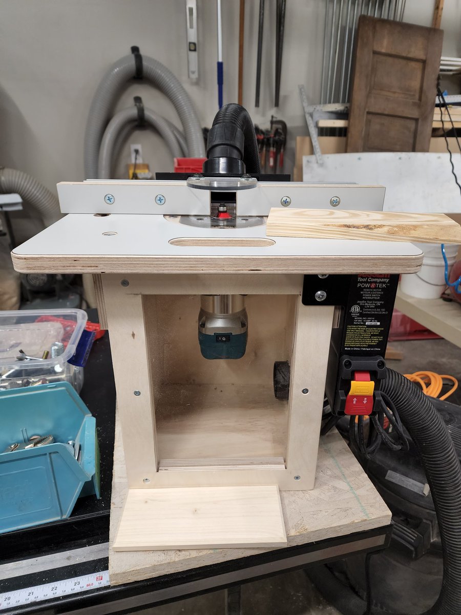 SPSinterSTELLAR's tweet image. As we approach the second half of our year, we will be looking to build tools to let students safely prep more loaner materials than ever before.  Here&apos;s router station number 1 in action. @StoonPubSchools #stem #STEMeducation #spslearn