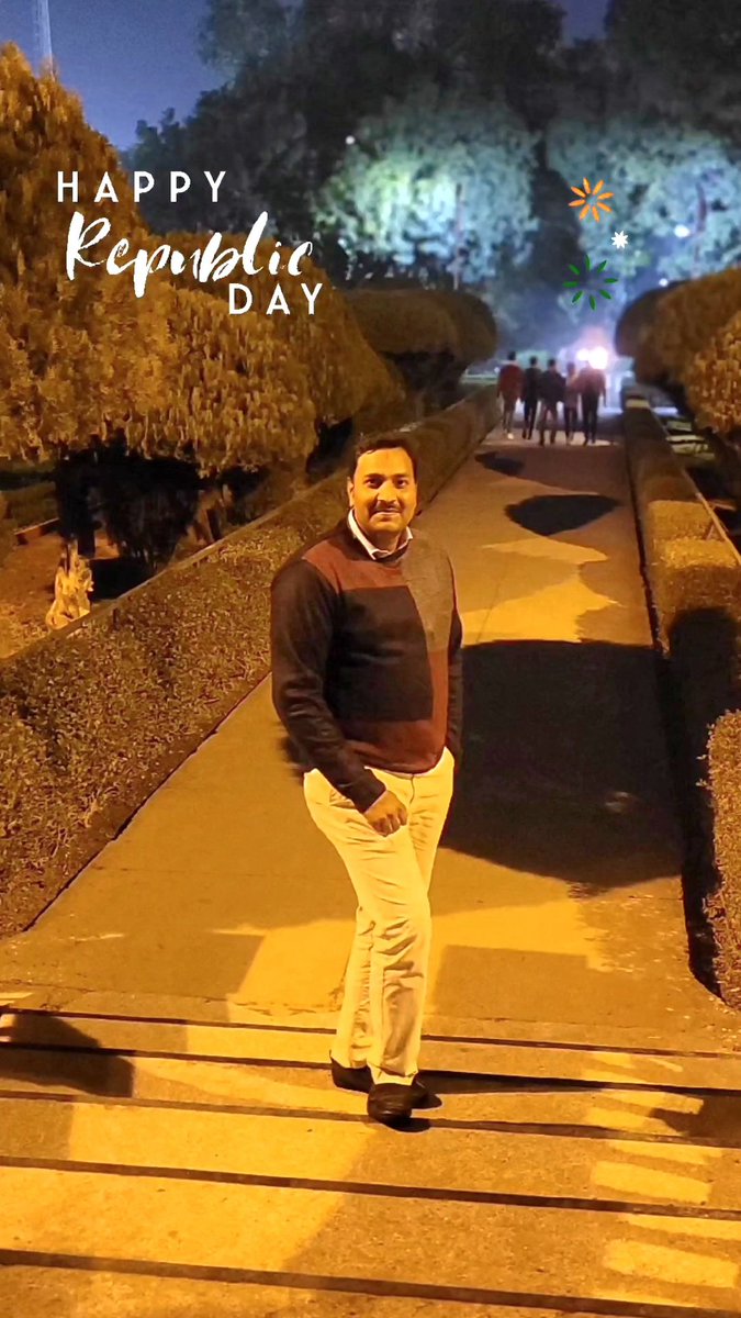 Vivek_Viudh's tweet image. अतः सम्प्राप्यते स्वर्गी मुक्तिमस्मात् प्रयान्ति वै । तिर्य्यकूत्वं नरकञ्चापि यात्र्यतः पुरुषा मुने ॥

In this country, humans can get heaven or salvation by doing good deeds, and from here they fall in Tiryancha Yonis. .....विष्णु पुराण