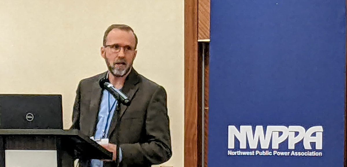 jramireztsyl's tweet photo. What a day for the @technosylva team! Michael Sweat and the #firesponse team working at the #irwin summit at @NWCG in Boise, sharing #wildfire data across the nation, Richard Reed @NWPPAssoc with #Risk for Utilities and myself with @PSelegue at @esri with @CalChiefs_CFCA https://t.co/b3KjfOpdHL