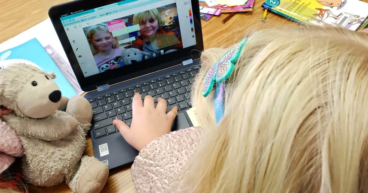 lindayollis's tweet photo. It's Kindness Week... this week and every week!
Today we met with our 1st grade reading buddies. On @Seesaw the buddies took a photo together and then used the text tool to write each other a compliment. So lovely!
#kindnessForKate #lvusd
@chaparralpfc @CubsofChaparral https://t.co/p0cm3dNldE